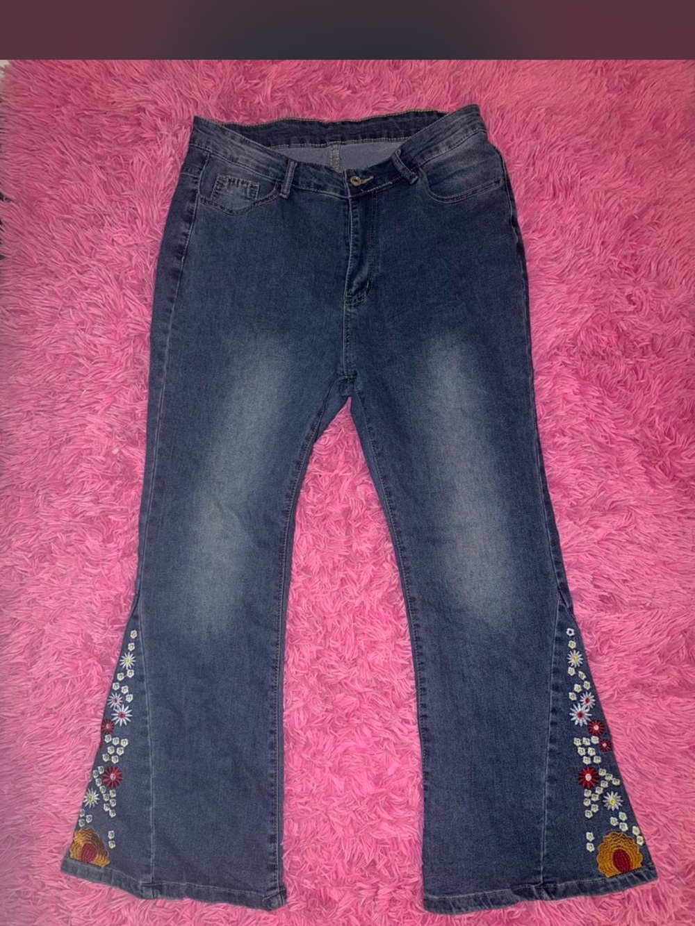 Emery Rose Embroidered denim jeans